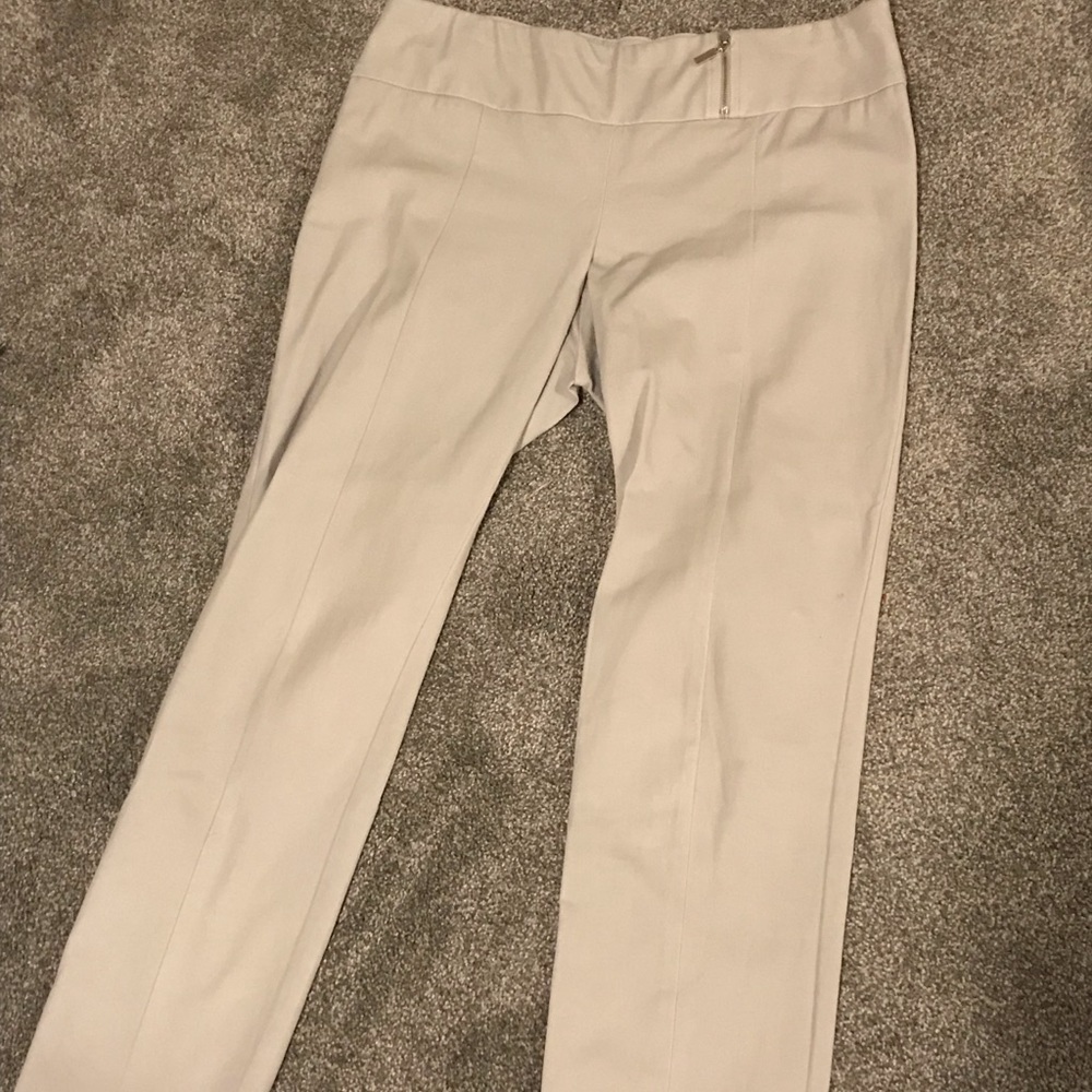 Grey capris